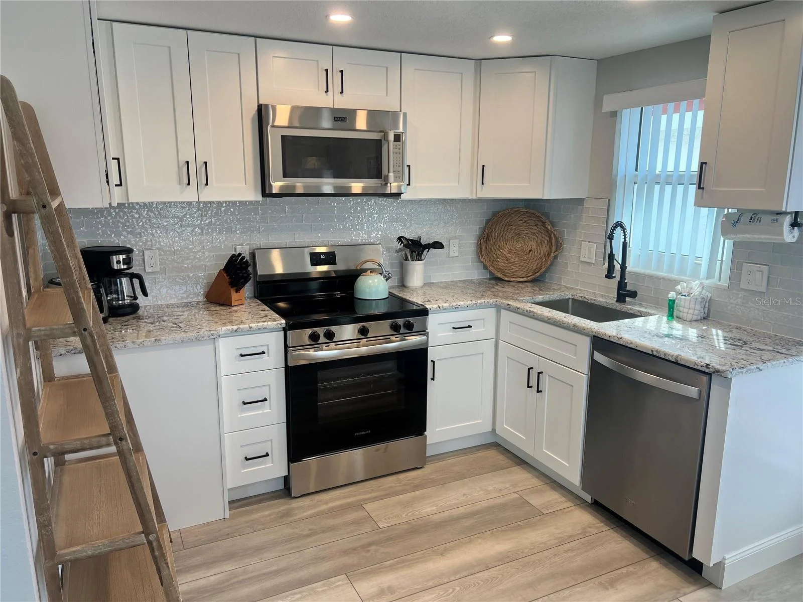 6154 MIDNIGHT PASS RD #D02, SARASOTA, FL — photo 8