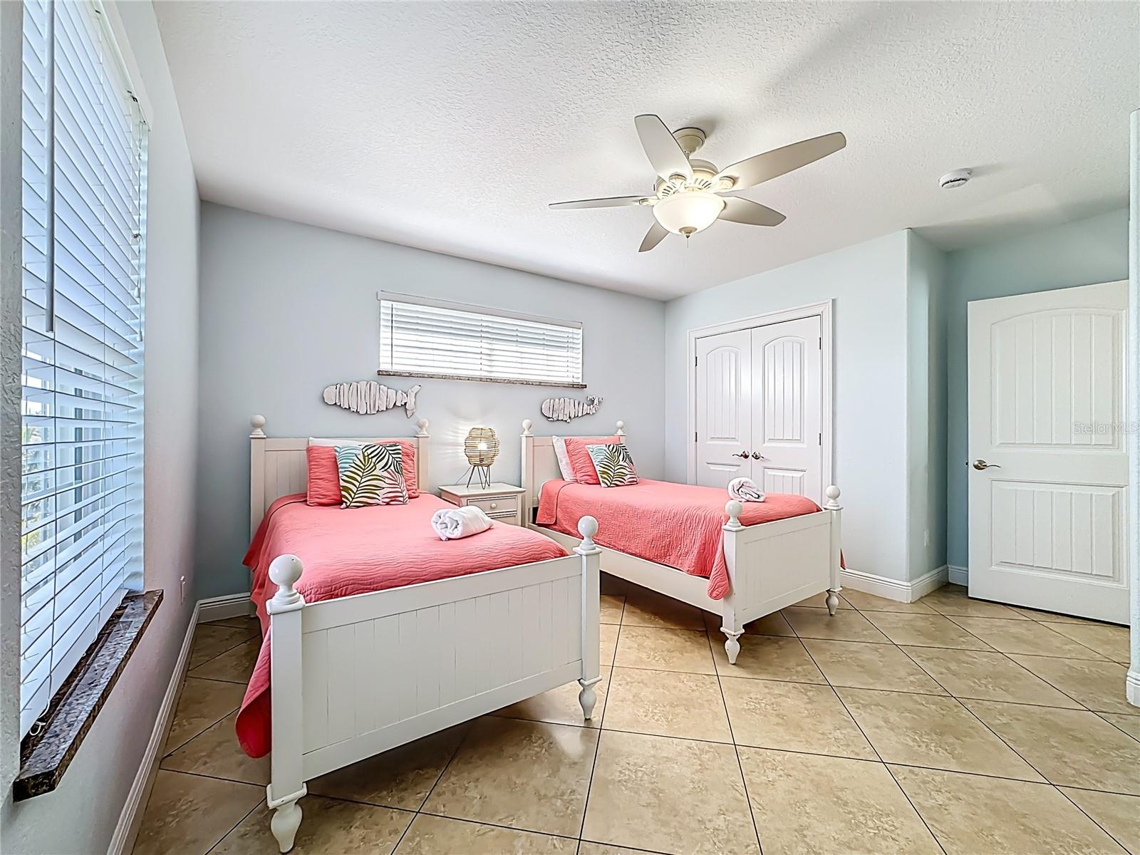 4805 2ND AVE, HOLMES BEACH, FL — photo 43