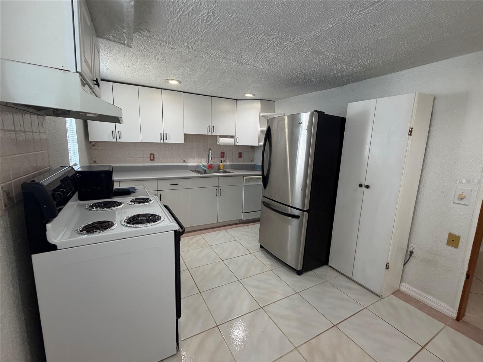 1919 W NORTH A ST, TAMPA, FL — photo 38
