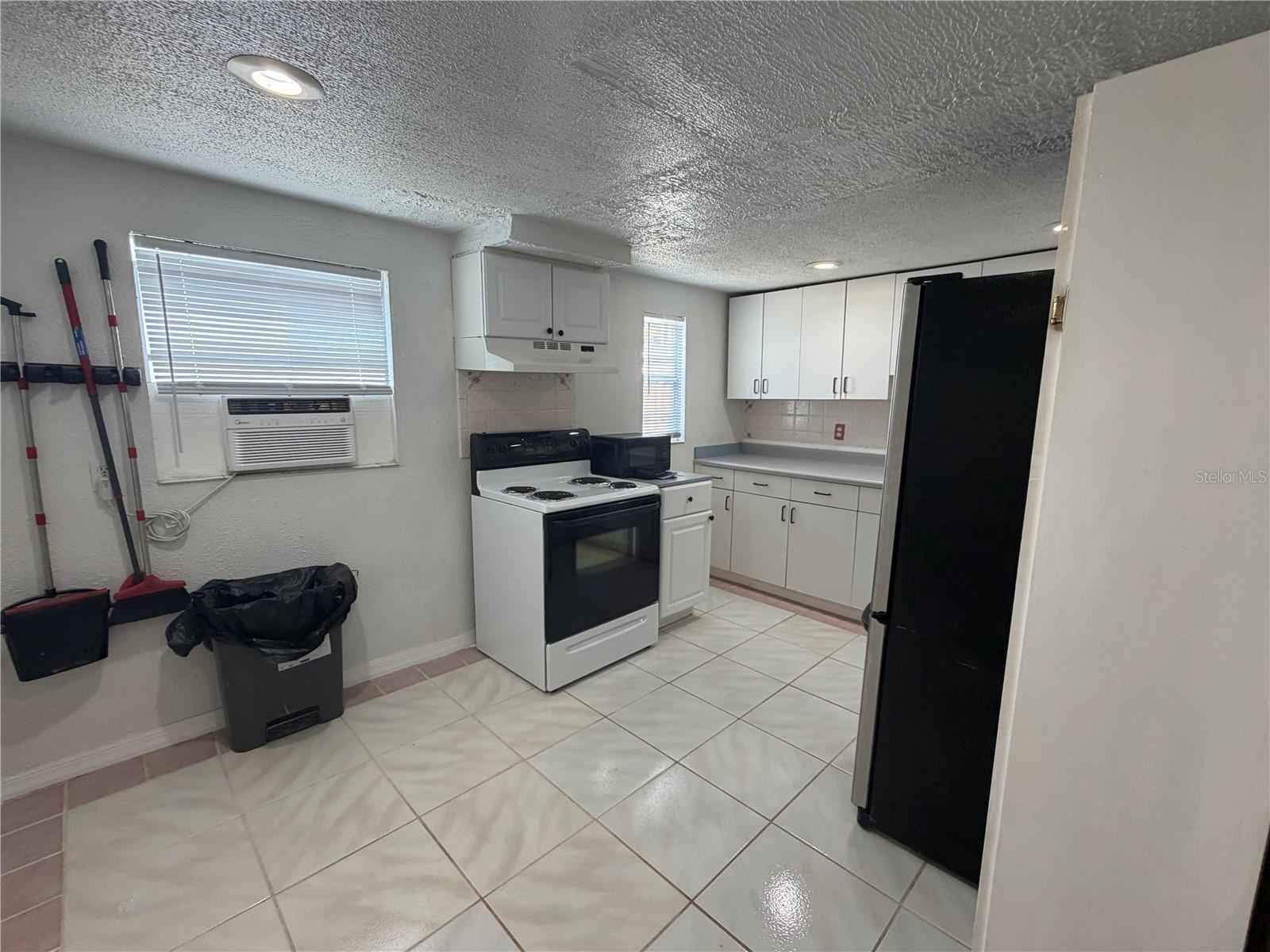 1919 W NORTH A ST, TAMPA, FL — photo 39