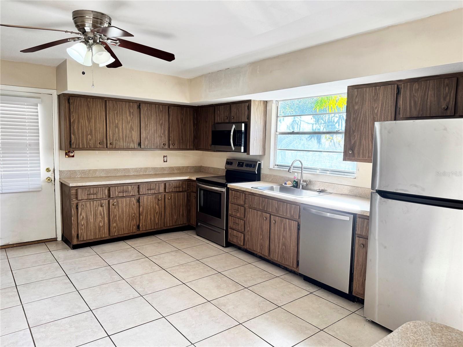 12438 POEM AVE, PUNTA GORDA, FL — photo 4
