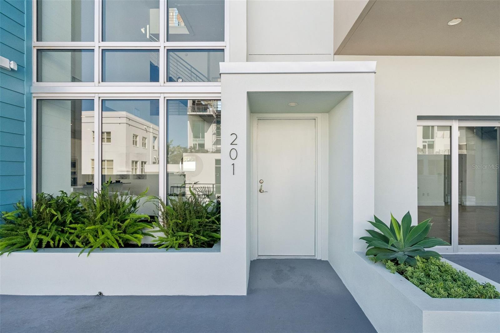 1343 4TH ST #202, SARASOTA, FL — photo 2