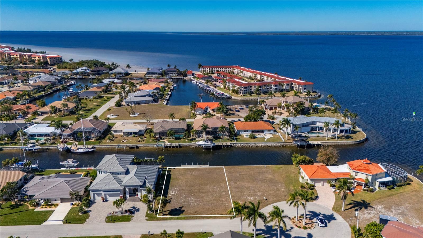 7 TROPICANA DR, PUNTA GORDA, FL