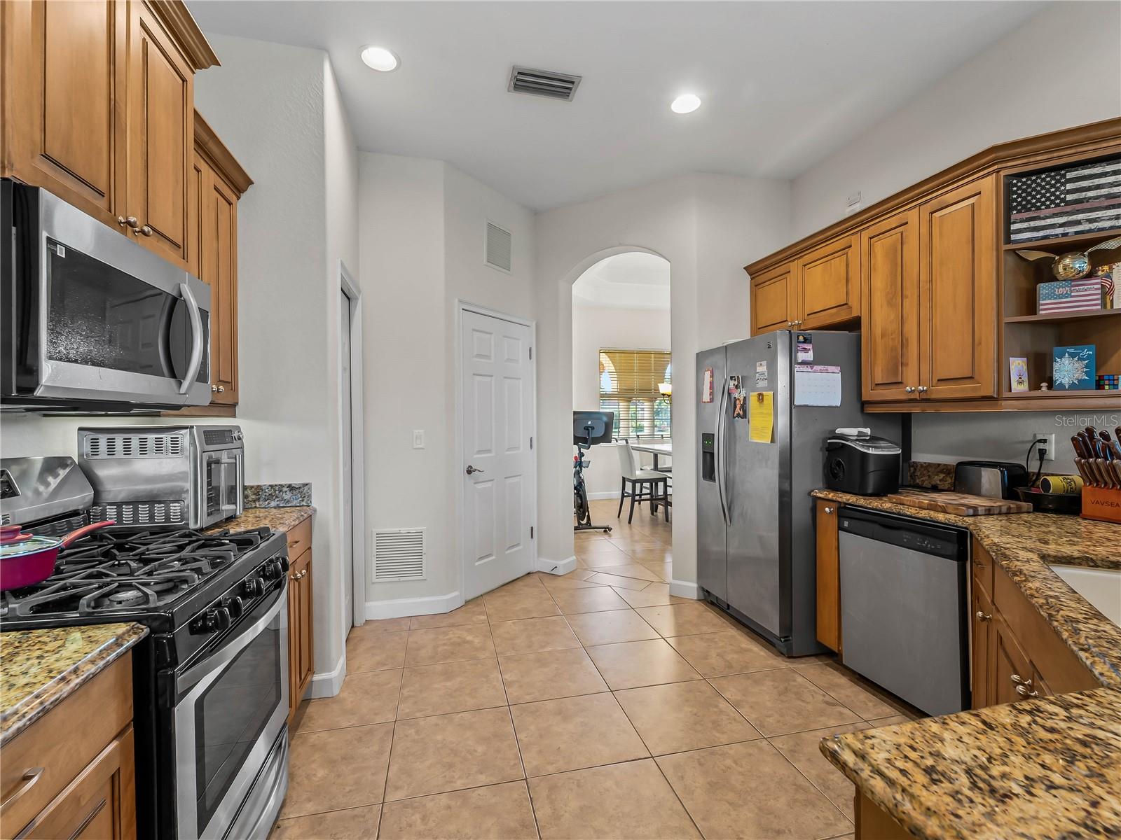 274 MONTELLUNA DR, NORTH VENICE, FL — photo 20