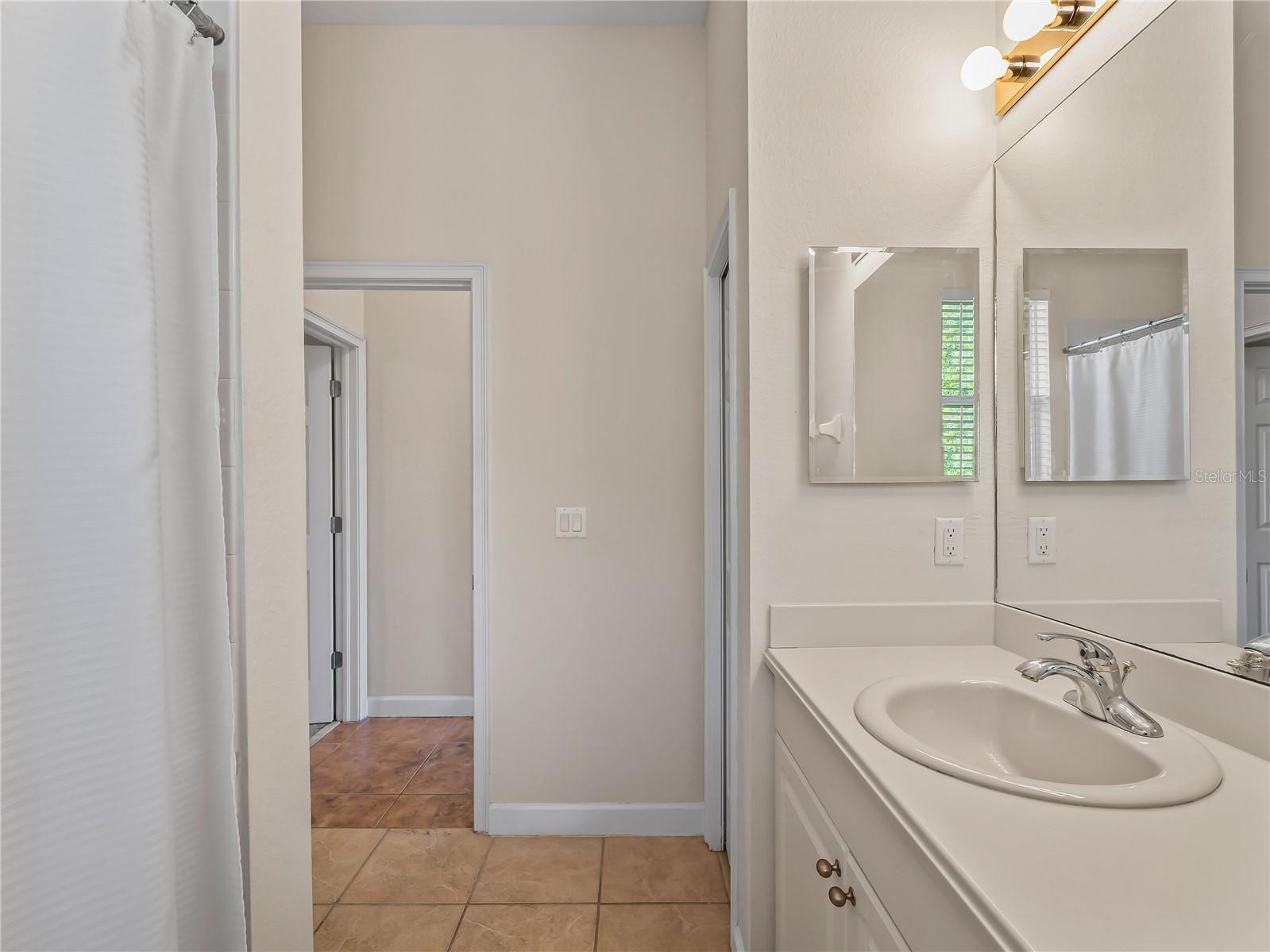 274 MONTELLUNA DR, NORTH VENICE, FL — photo 35