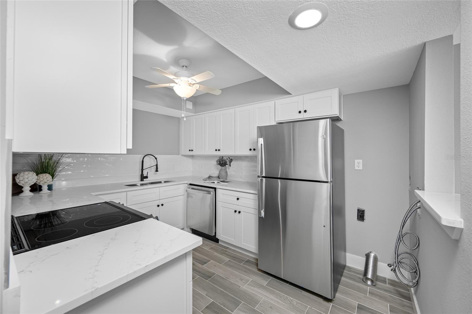 1401 GULF BLVD #113, CLEARWATER BEACH, FL — photo 10