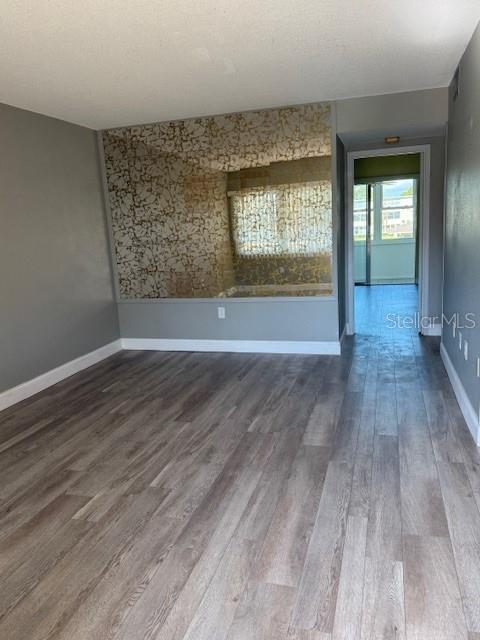 1051 79TH AVE N #212, ST PETERSBURG, FL — photo 4
