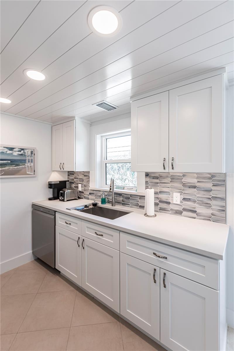 6154 MIDNIGHT PASS RD #A1, SARASOTA, FL — photo 37