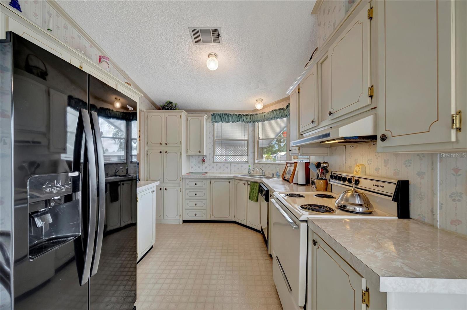 106 N SAINT GEORGE CIR, APOLLO BEACH, FL — photo 6