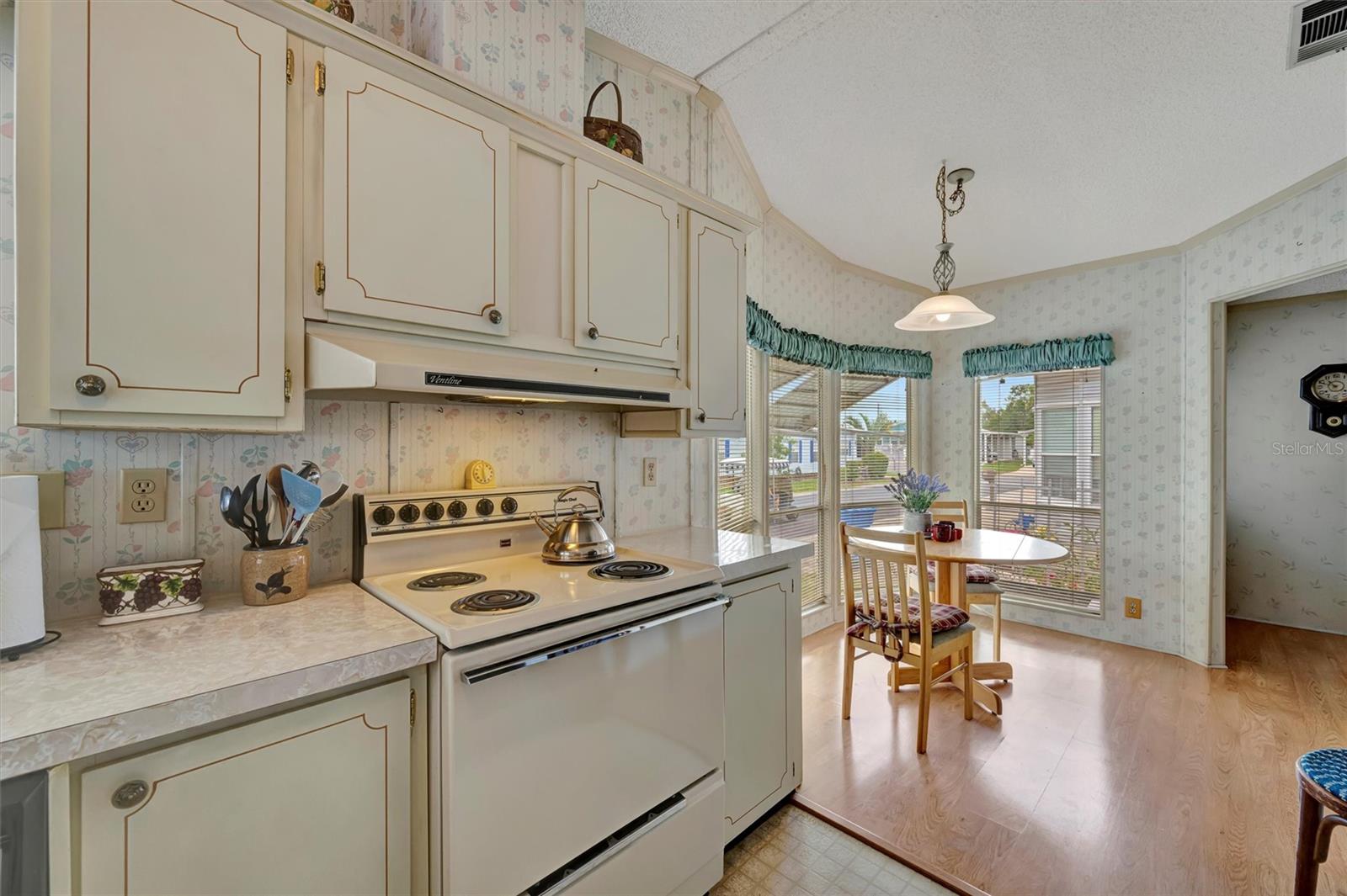 106 N SAINT GEORGE CIR, APOLLO BEACH, FL — photo 9