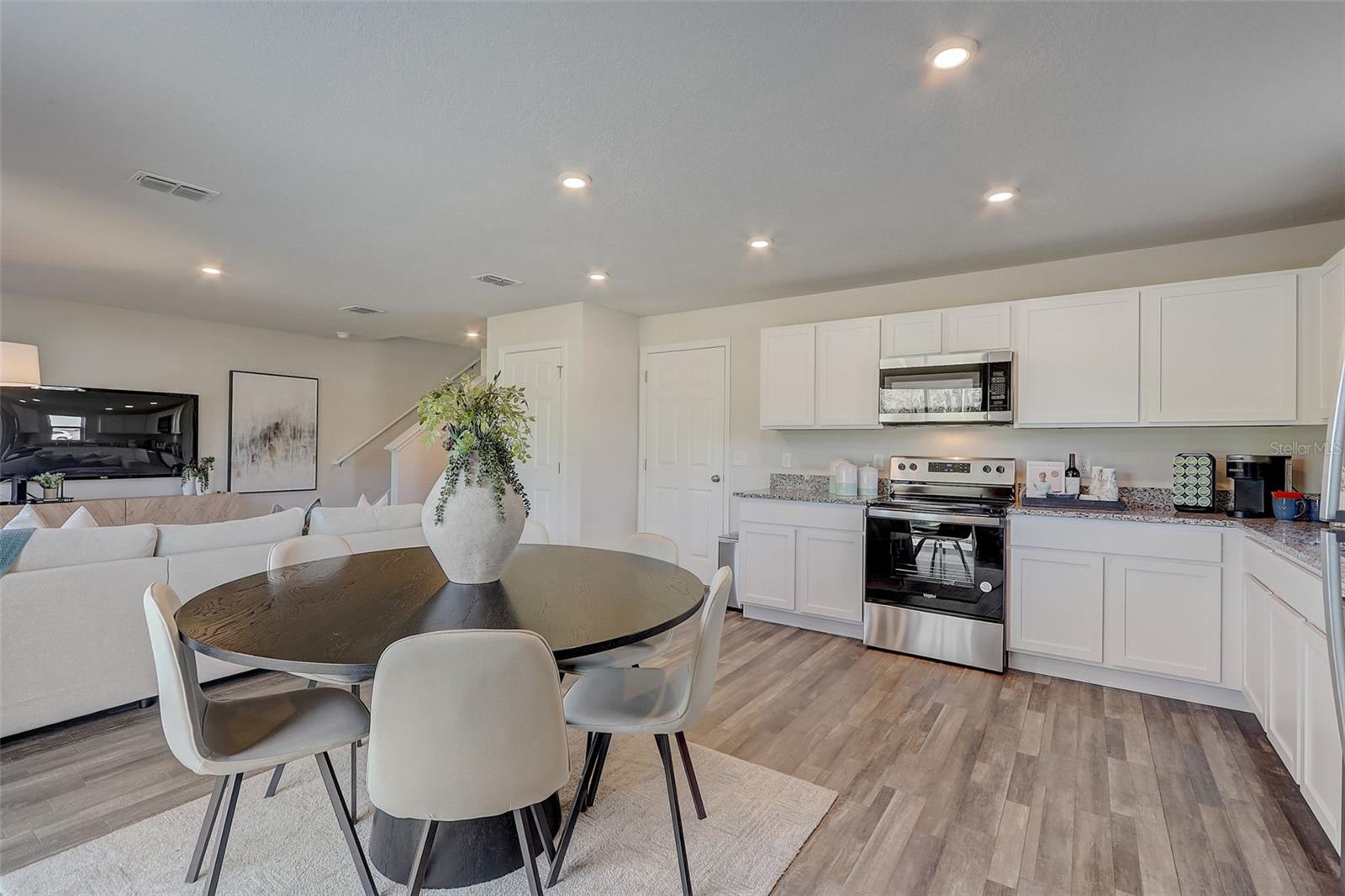 2060 GOLDEN BEAK DR, EAGLE LAKE, FL — photo 14
