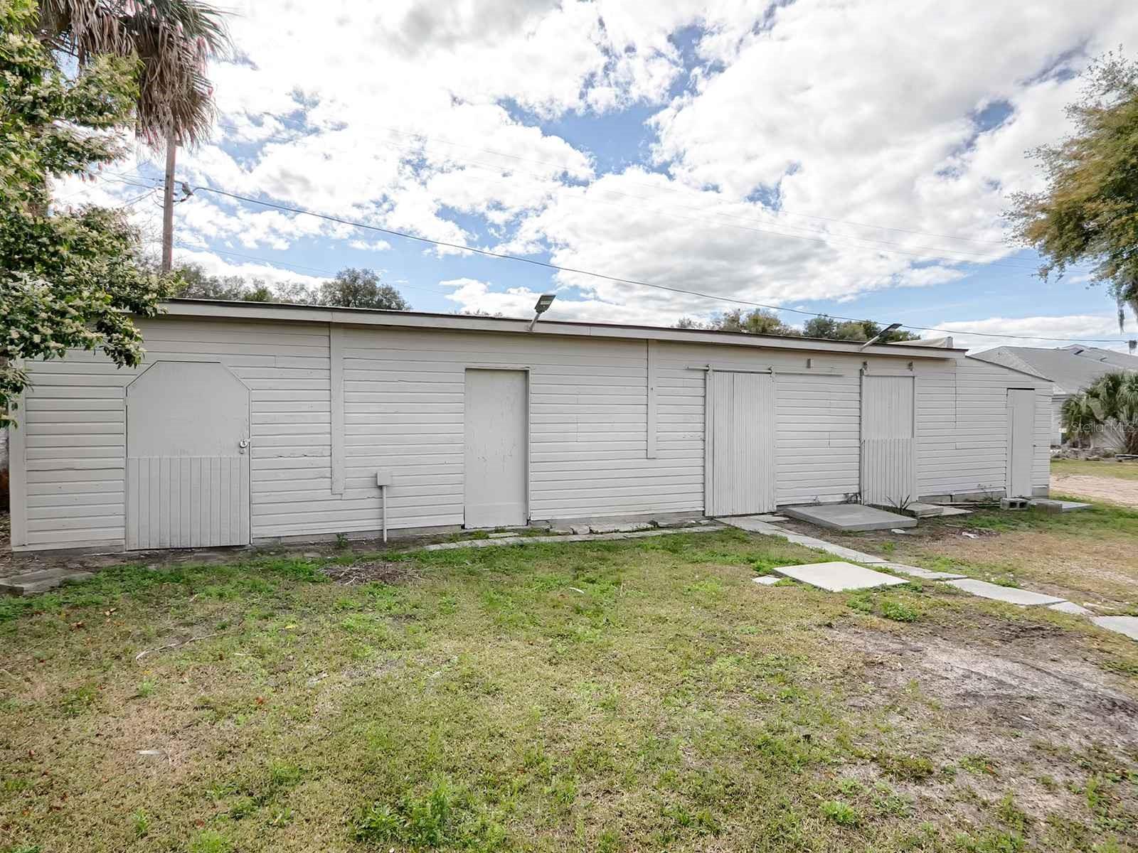 426 E CITRUS AVE, EUSTIS, FL — photo 99