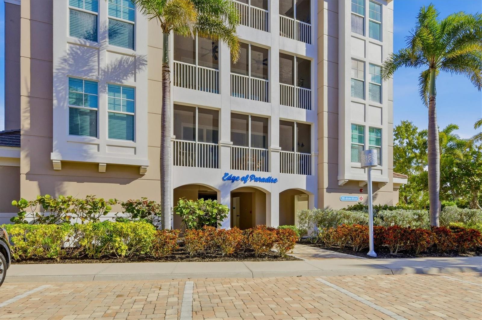 395 ARUBA CIR #303, BRADENTON, FL — photo 3