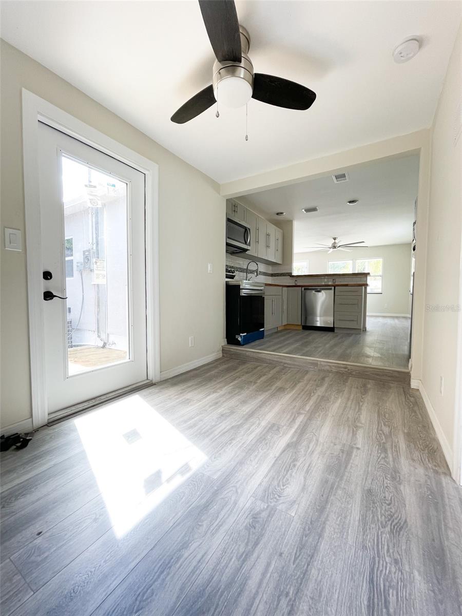 4537 10TH AVE S, ST PETERSBURG, FL — photo 8