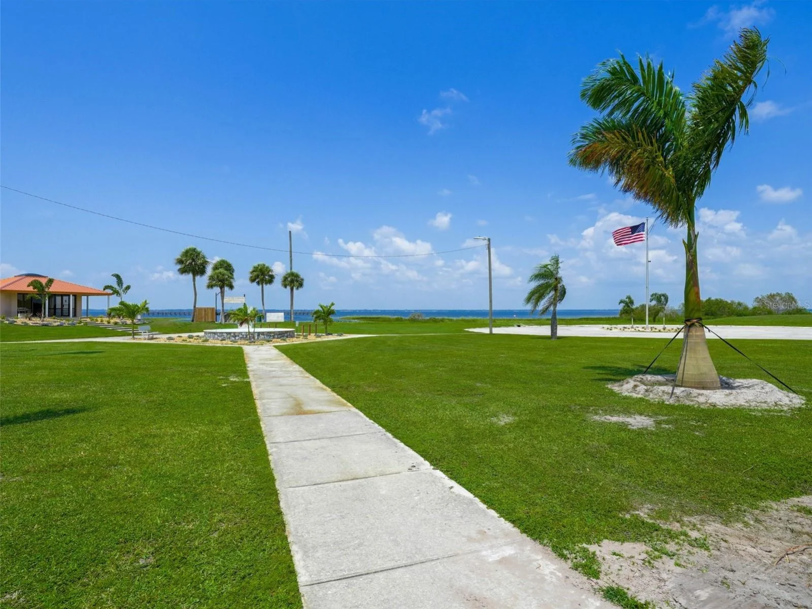 1005 BOUGAINVILLE DR, INDIAN LAKE ESTATES, FL — photo 79