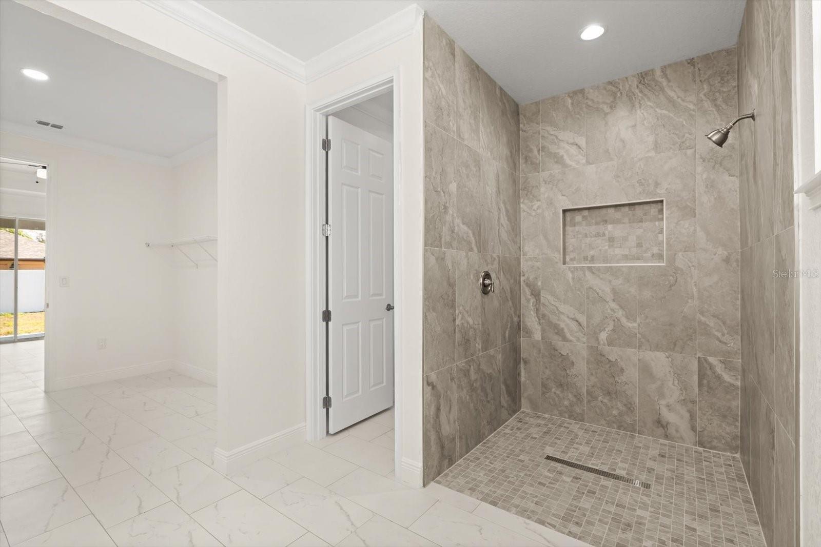 840 OAKS SHORES RD, LEESBURG, FL — photo 37