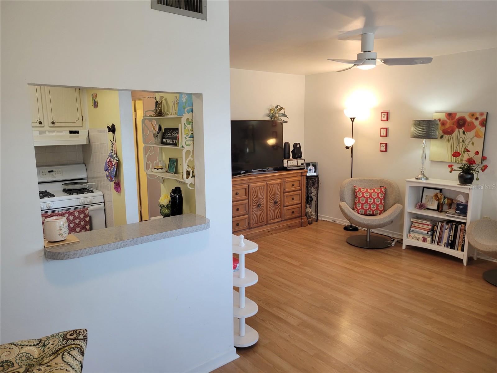 5945 21ST ST N #18, ST PETERSBURG, FL — photo 5