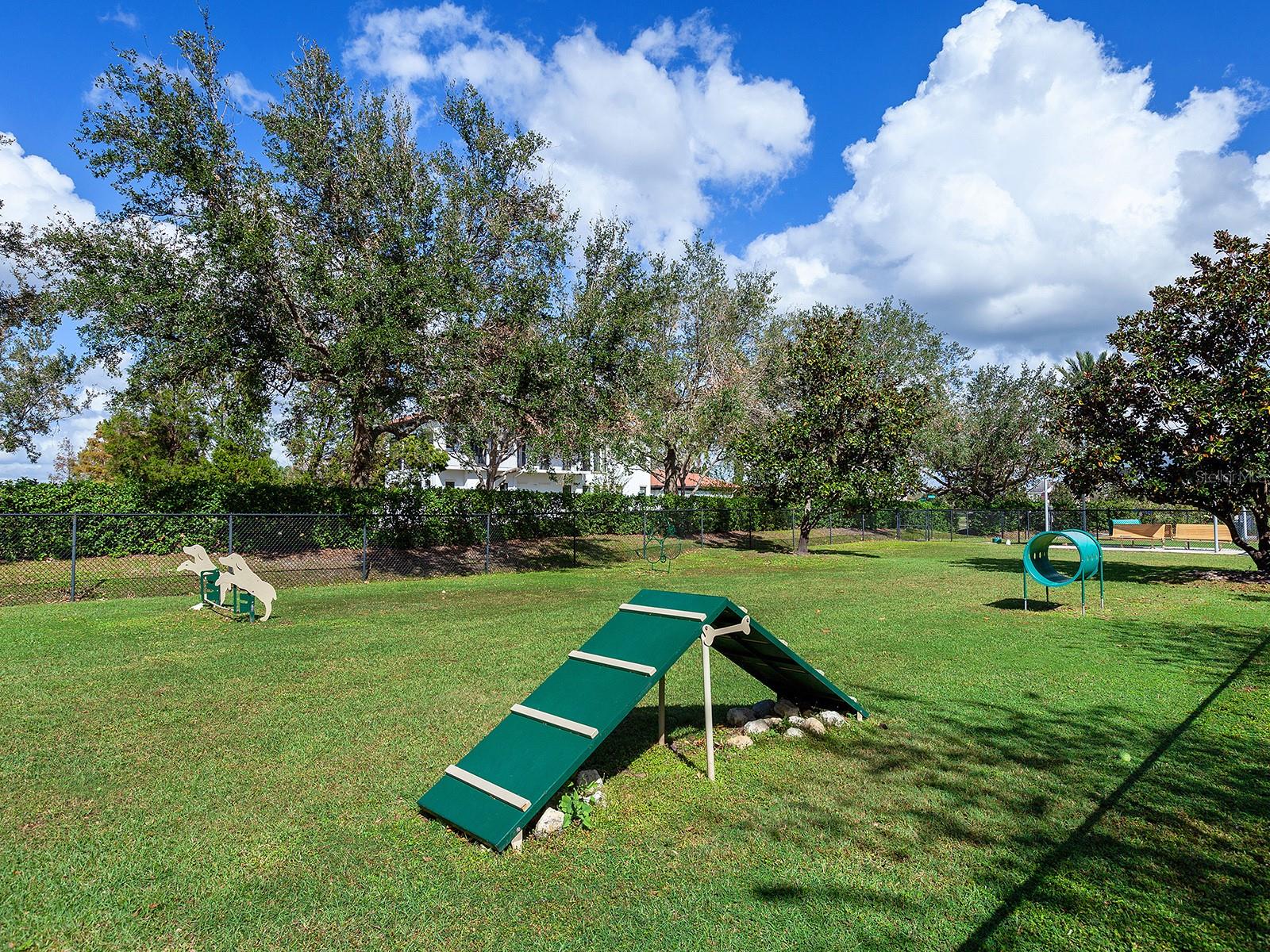 7951 MATERA CT, LAKEWOOD RANCH, FL — photo 72
