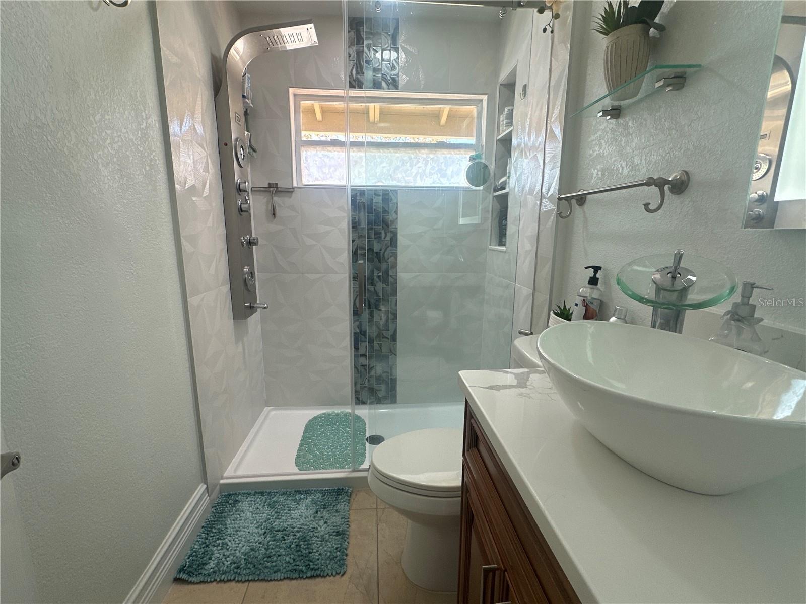 7009 SALINAS CT, TAMPA, FL — photo 17