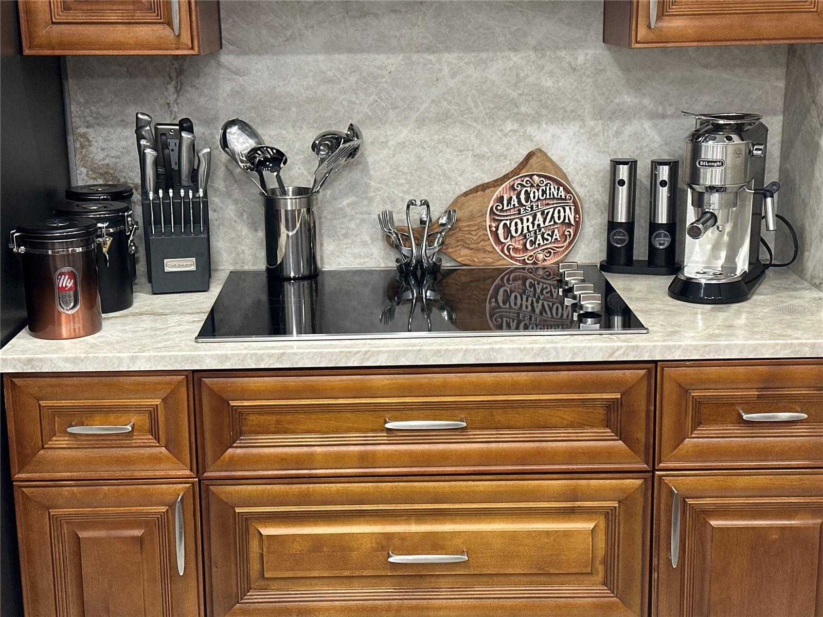 7009 SALINAS CT, TAMPA, FL — photo 37