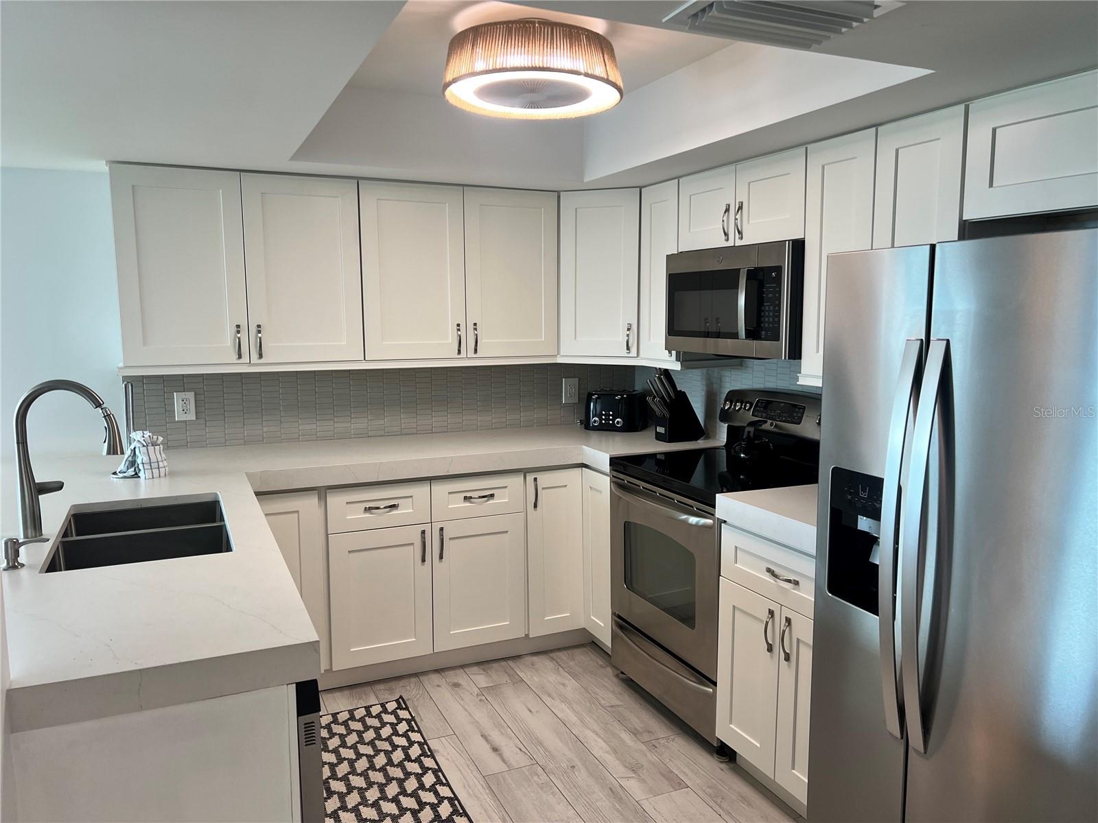 1001 POINT OF ROCKS RD #611, SARASOTA, FL — photo 11