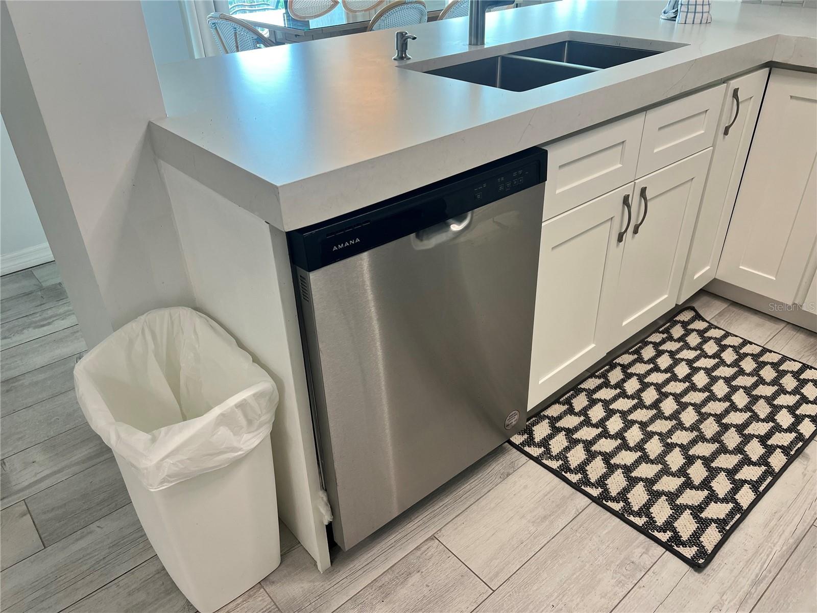 1001 POINT OF ROCKS RD #611, SARASOTA, FL — photo 14