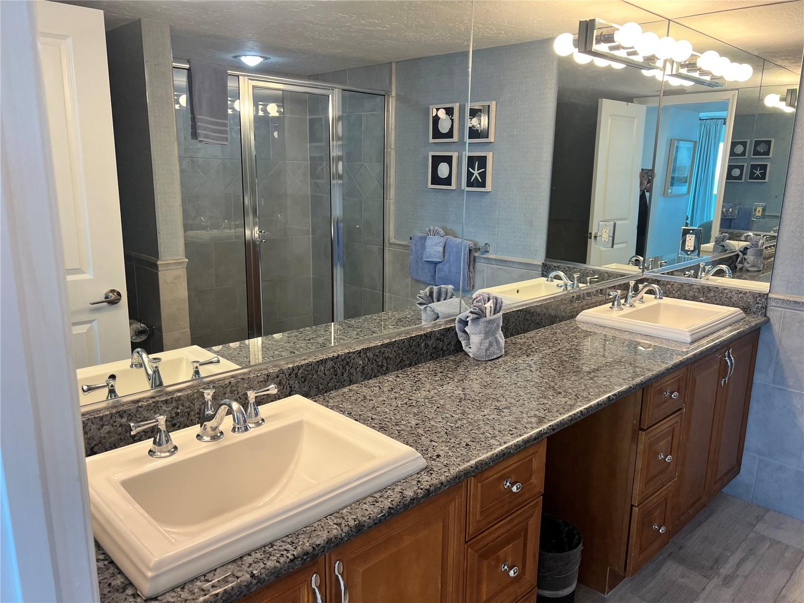 1001 POINT OF ROCKS RD #611, SARASOTA, FL — photo 35
