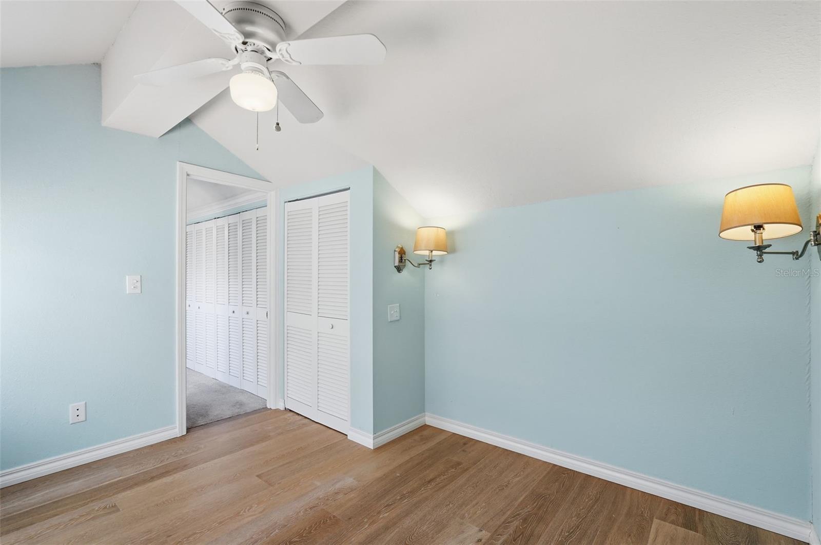 1310 PELICAN CREEK XING, ST PETERSBURG, FL — photo 22