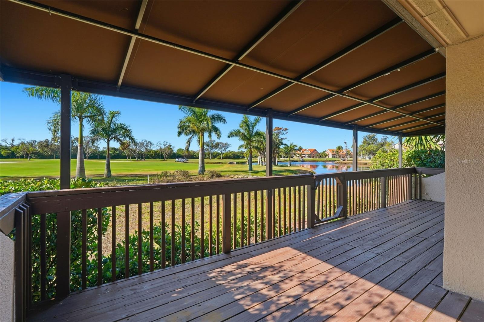1310 PELICAN CREEK XING, ST PETERSBURG, FL — photo 26