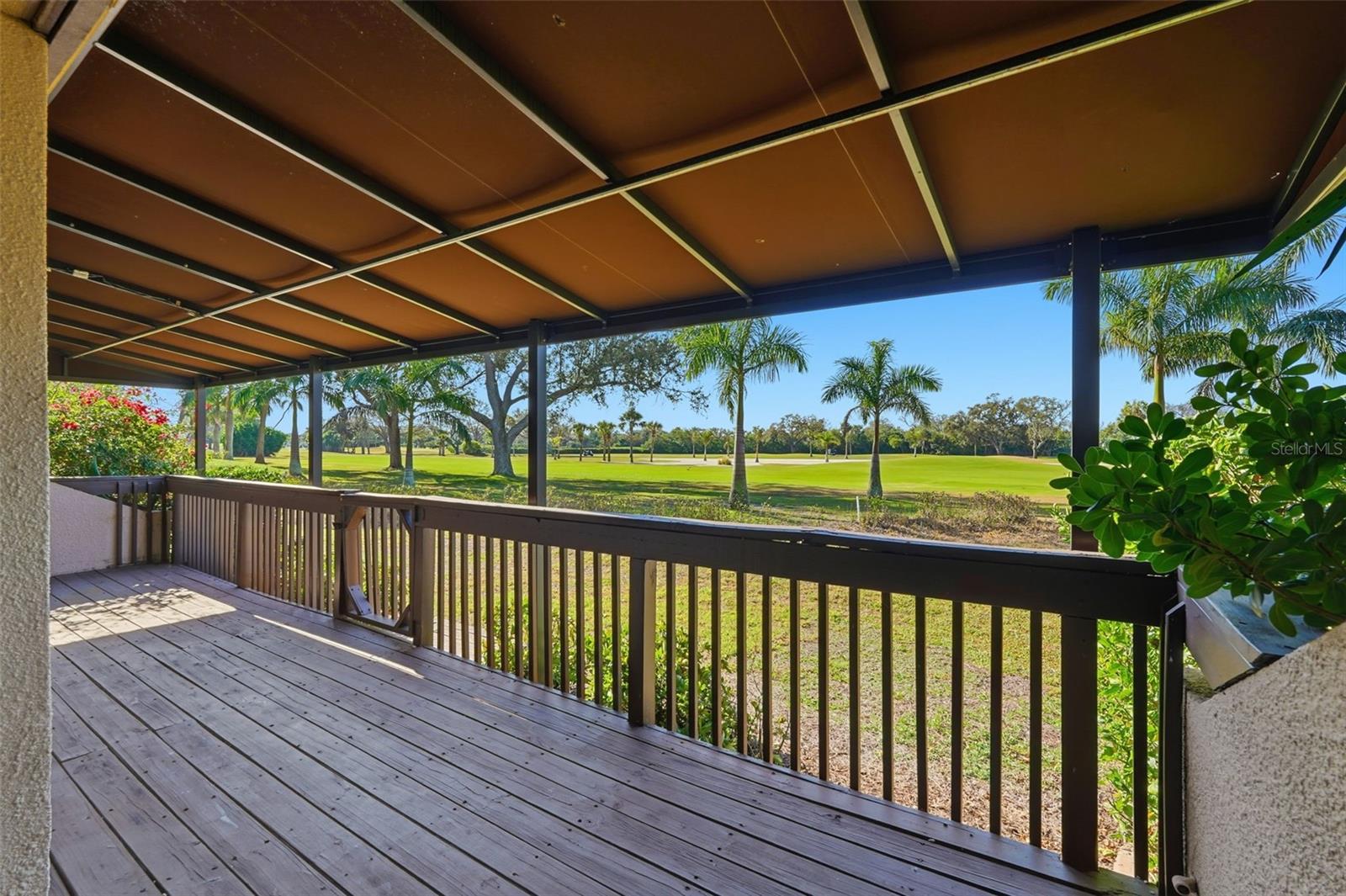 1310 PELICAN CREEK XING, ST PETERSBURG, FL — photo 27
