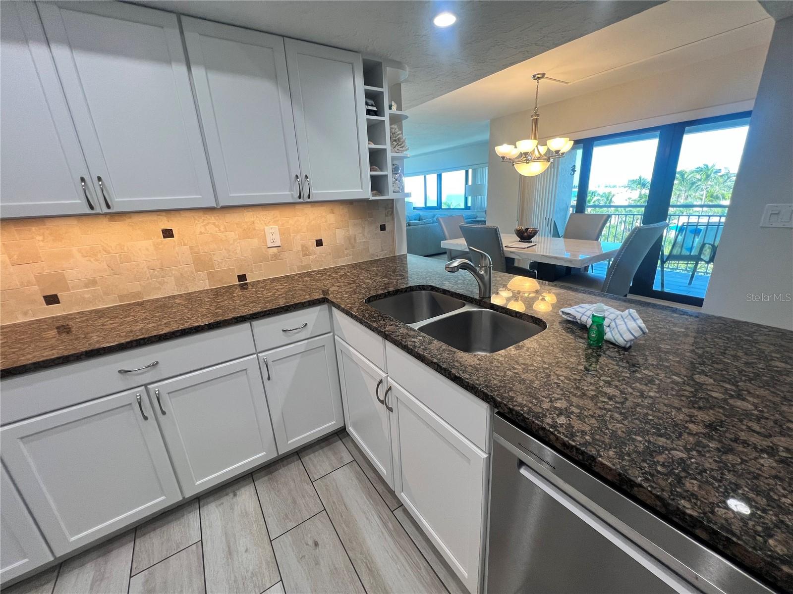 1001 POINT OF ROCKS RD #512, SARASOTA, FL — photo 13
