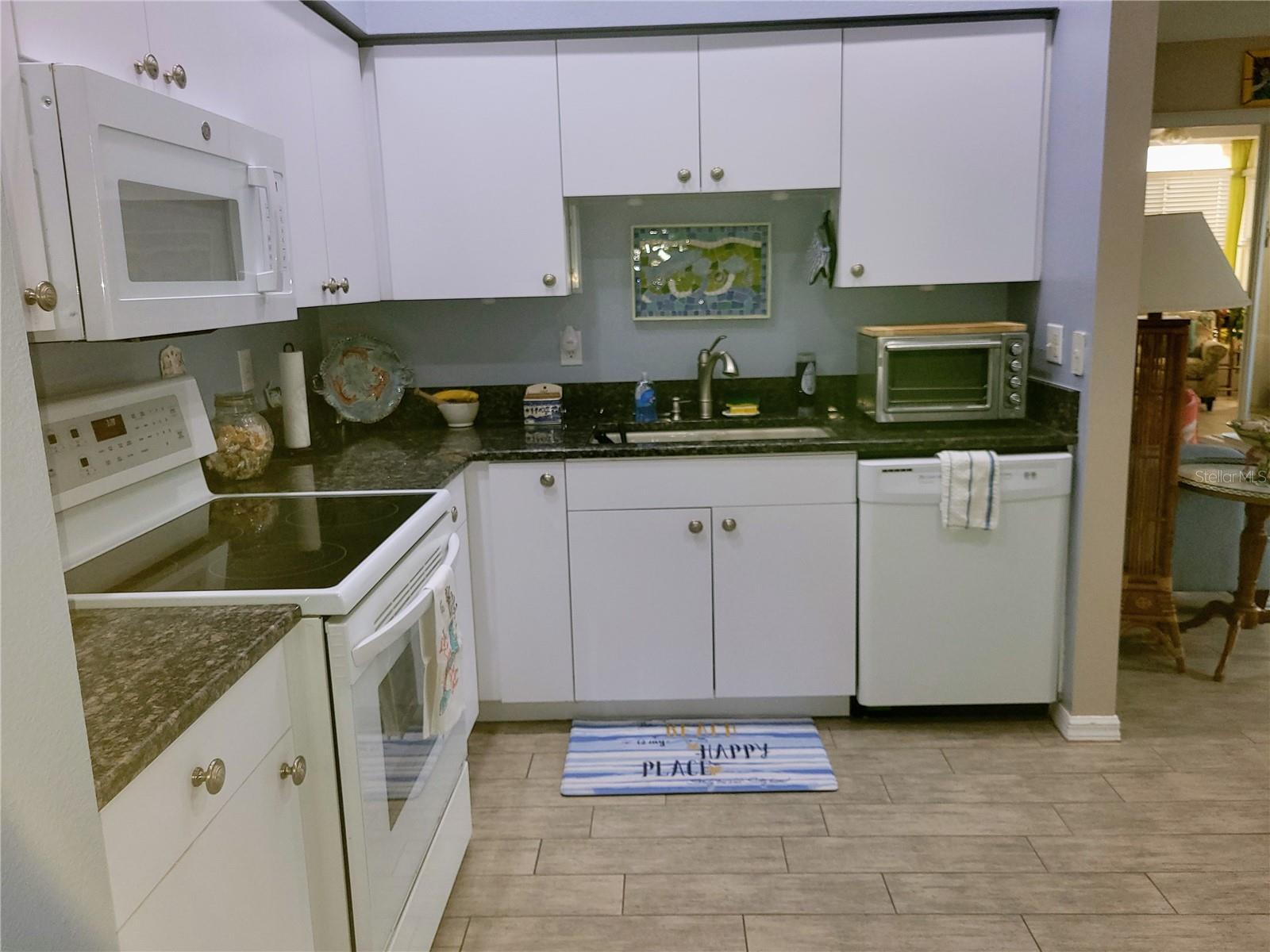 834 TREMONT GREENS LN #137, SUN CITY CENTER, FL — photo 11