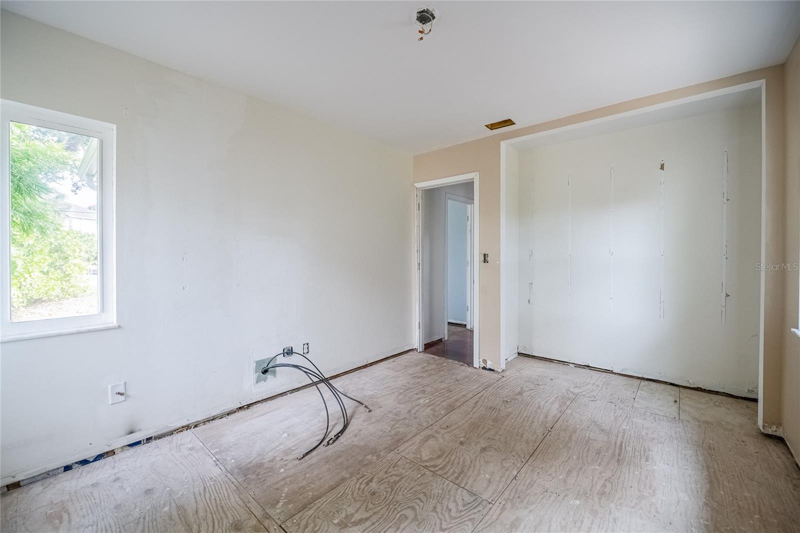 6213 SANDERS DR, TAMPA, FL — photo 38
