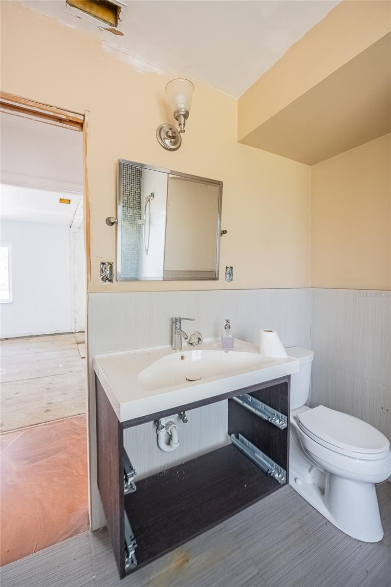 6213 SANDERS DR, TAMPA, FL — photo 41