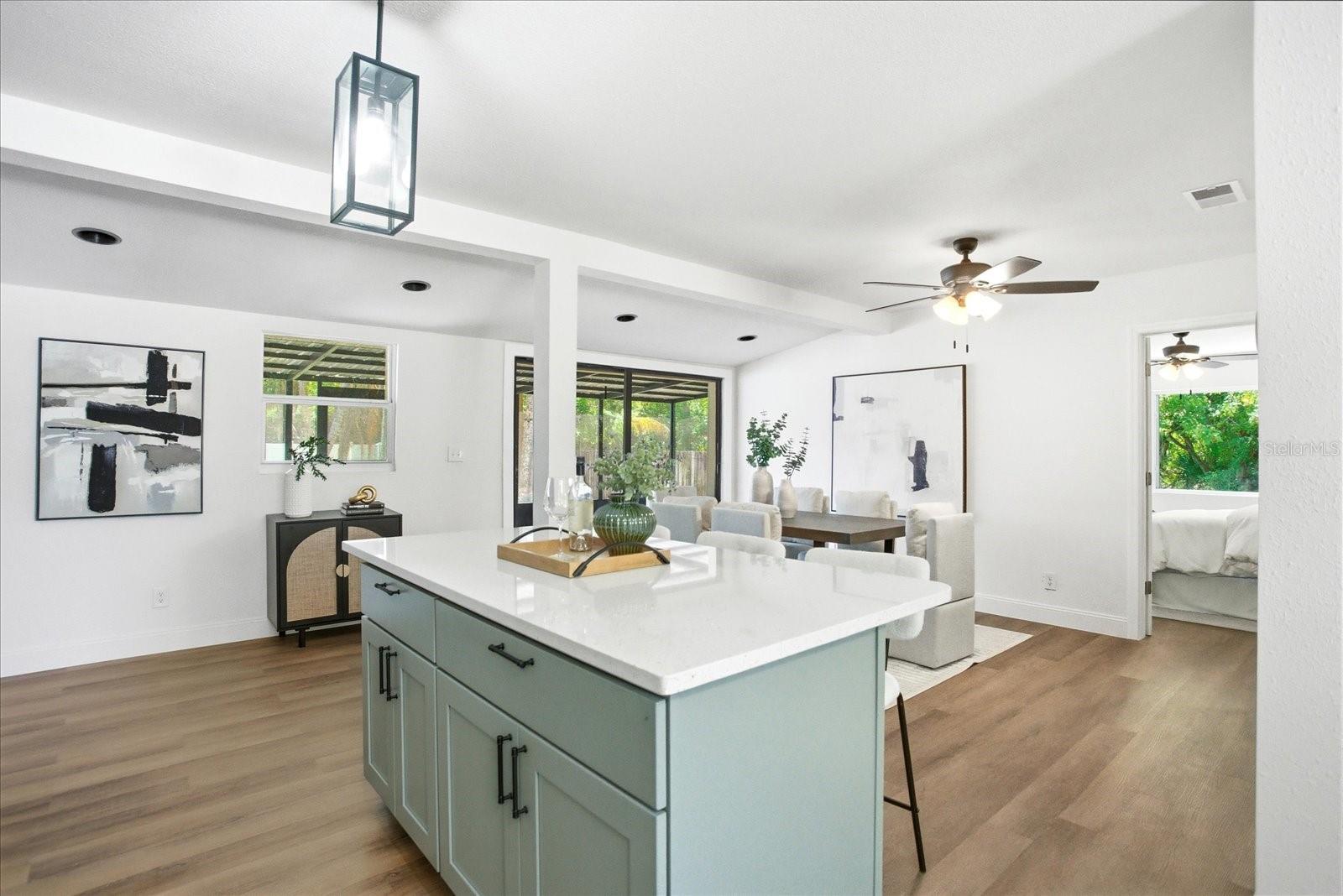 10395 SAN MARTIN BLVD NE, ST PETERSBURG, FL — photo 13