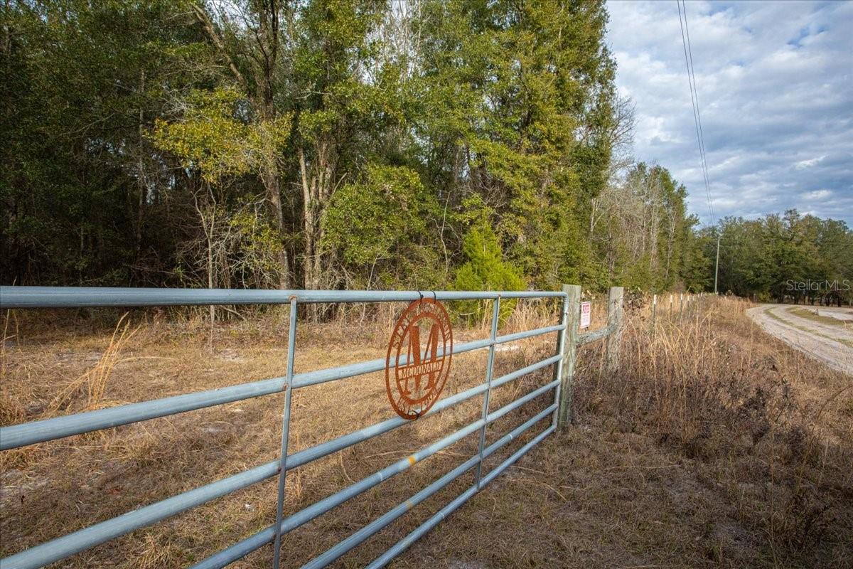 TBD SW MAPLEWOOD PL #LOT 5, FORT WHITE, FL — photo 3