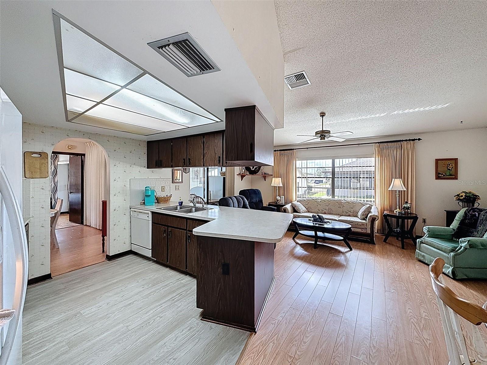 9030 HERNANDO WAY, WEEKI WACHEE, FL — photo 25
