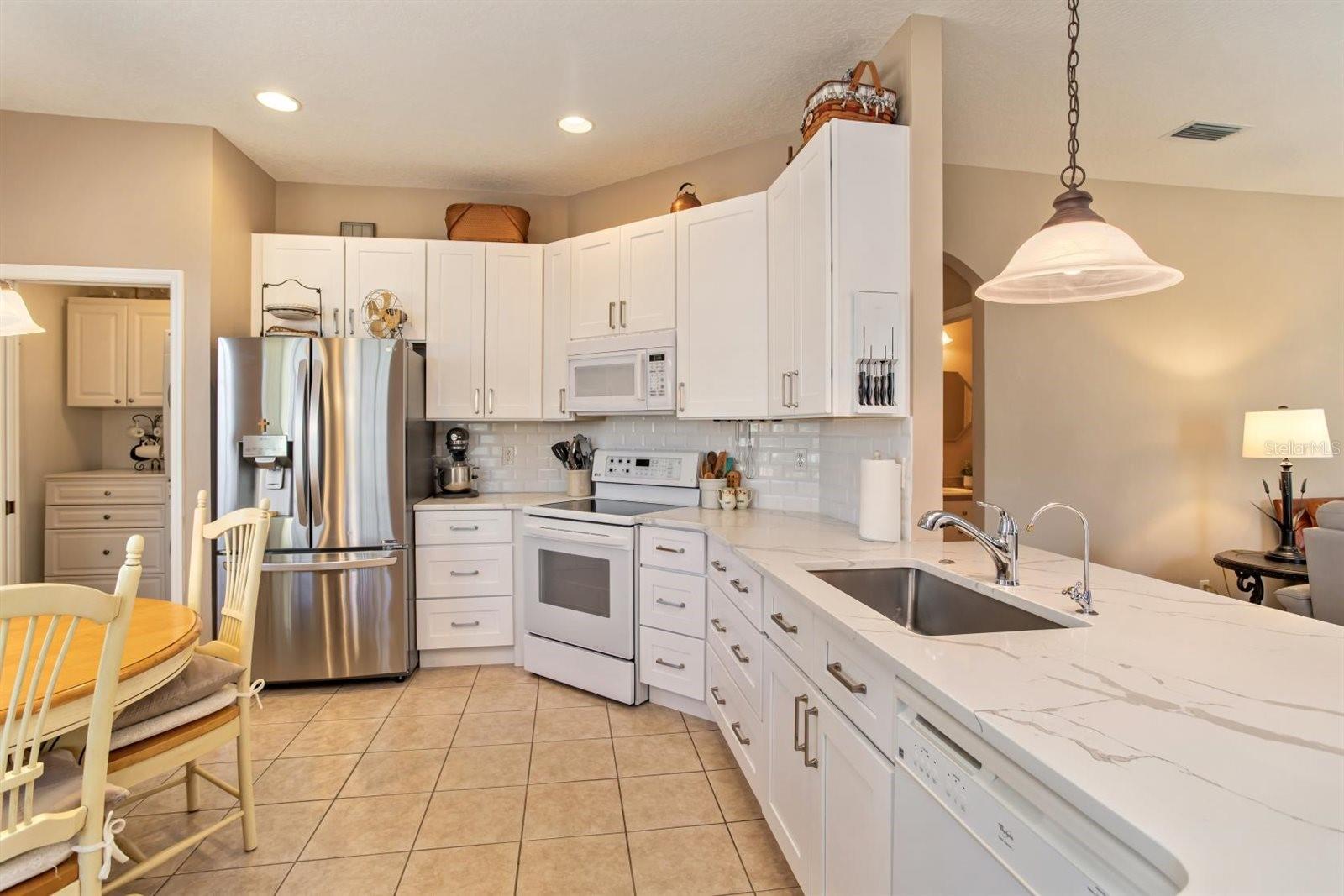 5552 KING JAMES AVE, LEESBURG, FL — photo 8