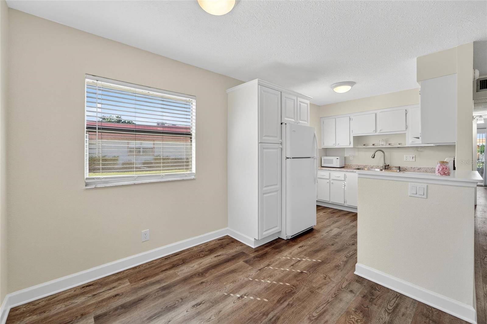 1802 BEDFORD LN #12, SUN CITY CENTER, FL — photo 6
