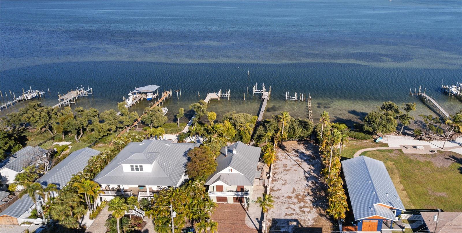 2308 CANASTA DR, BRADENTON BEACH, FL — photo 2