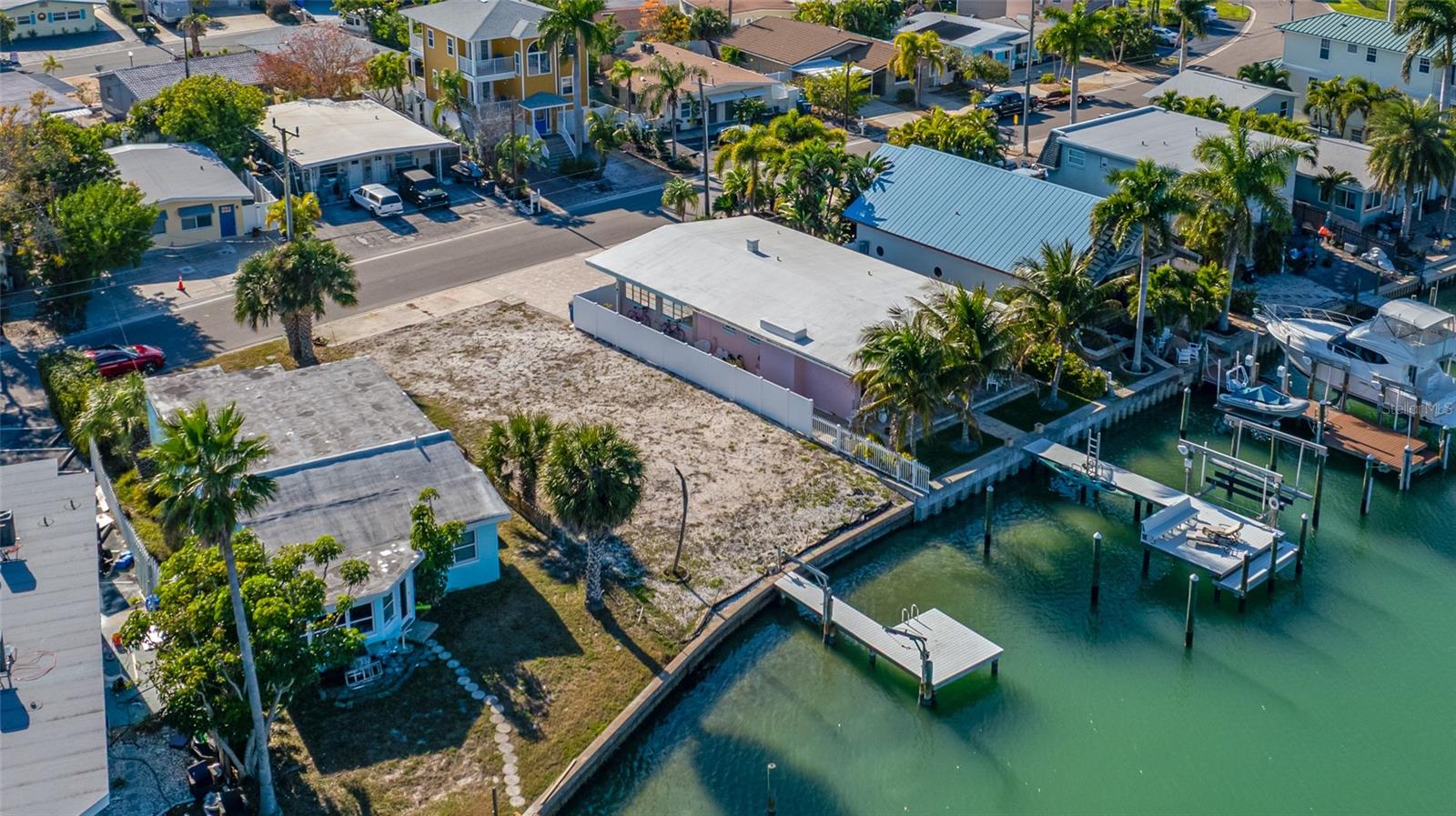 11075 3RD ST E, TREASURE ISLAND, FL — photo 24