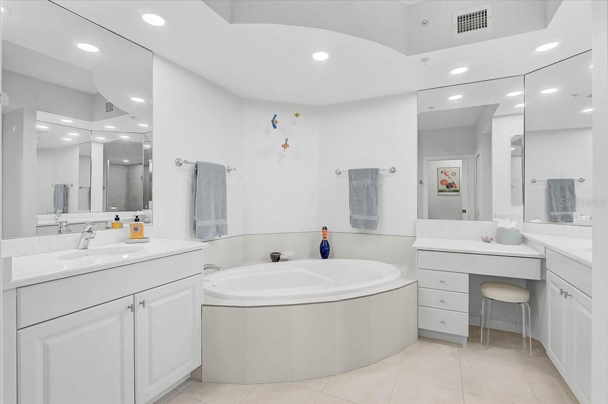 409 N POINT RD #601, OSPREY, FL — photo 22