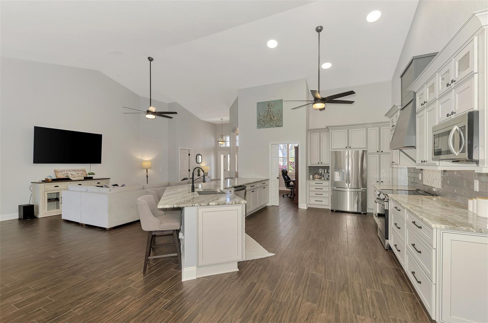 14218 SILVER LAKES CIR, PORT CHARLOTTE, FL — photo 23