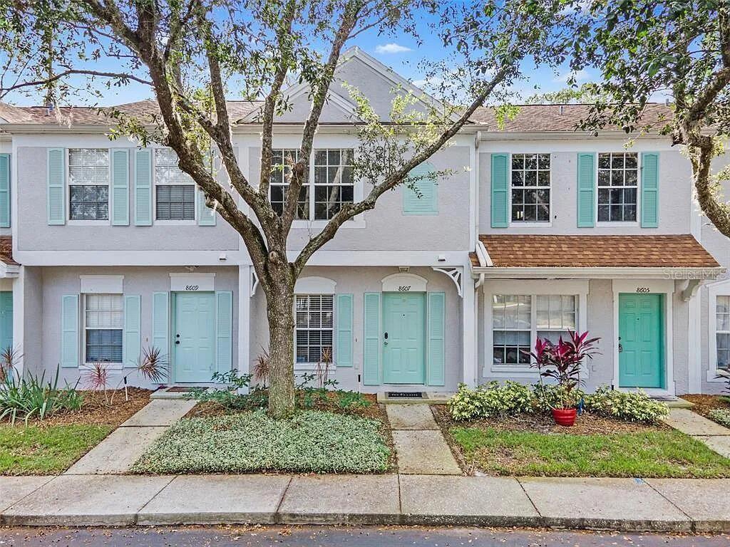 8674 HUNTERS KEY CIR, TAMPA, FL