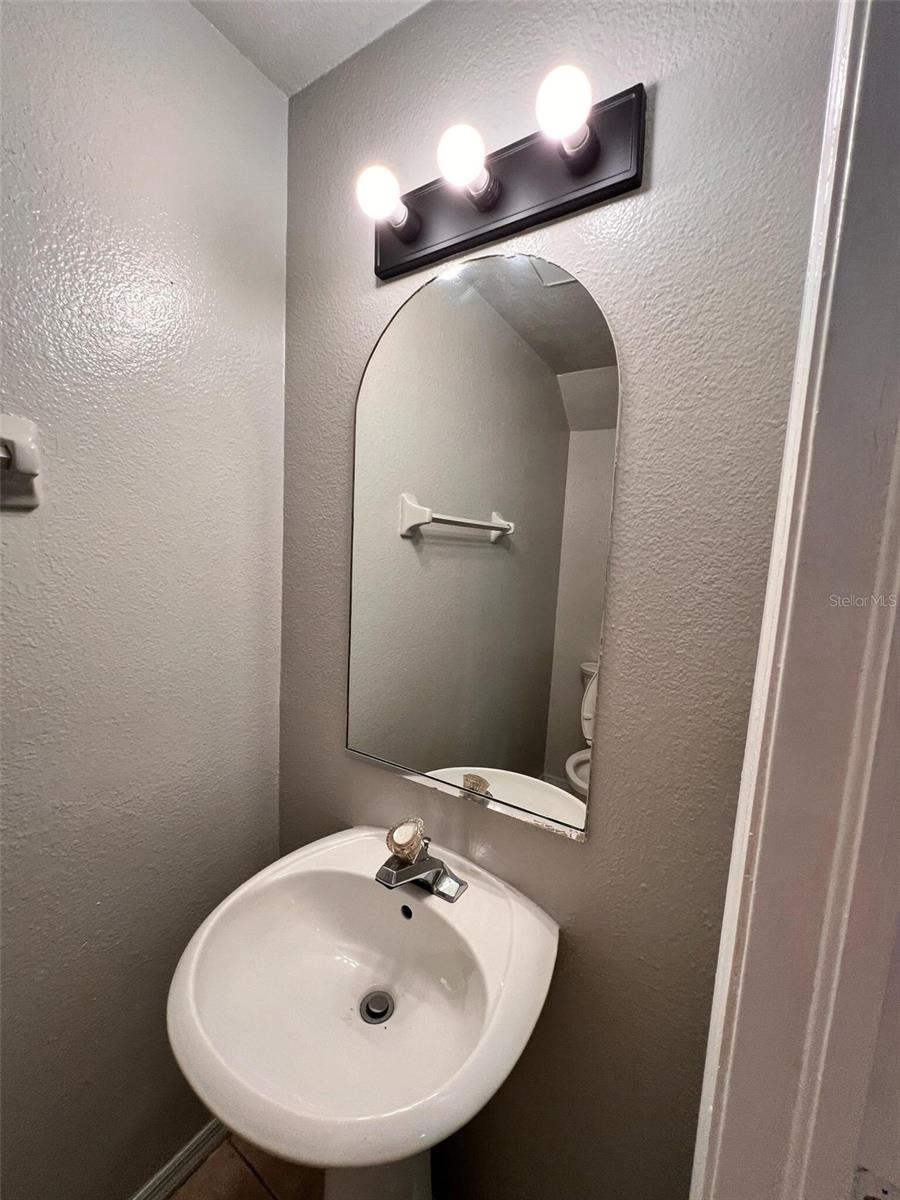 8674 HUNTERS KEY CIR, TAMPA, FL — photo 7