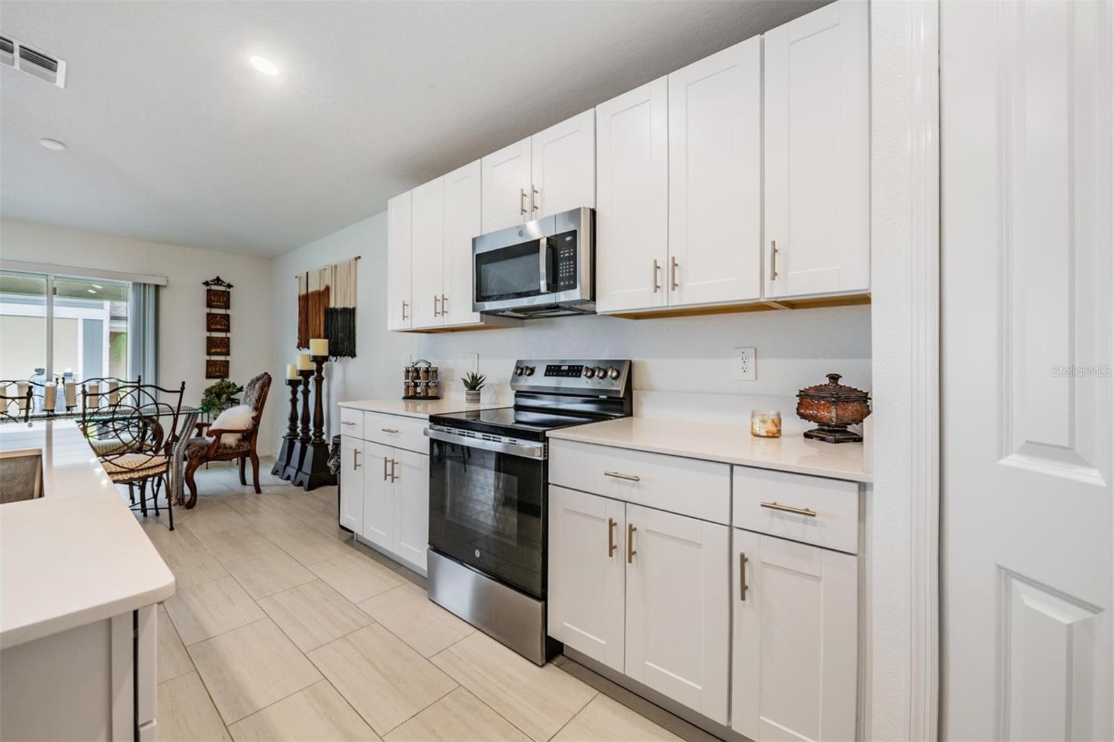 32325 WISHING HAVEN DR, SAN ANTONIO, FL — photo 10