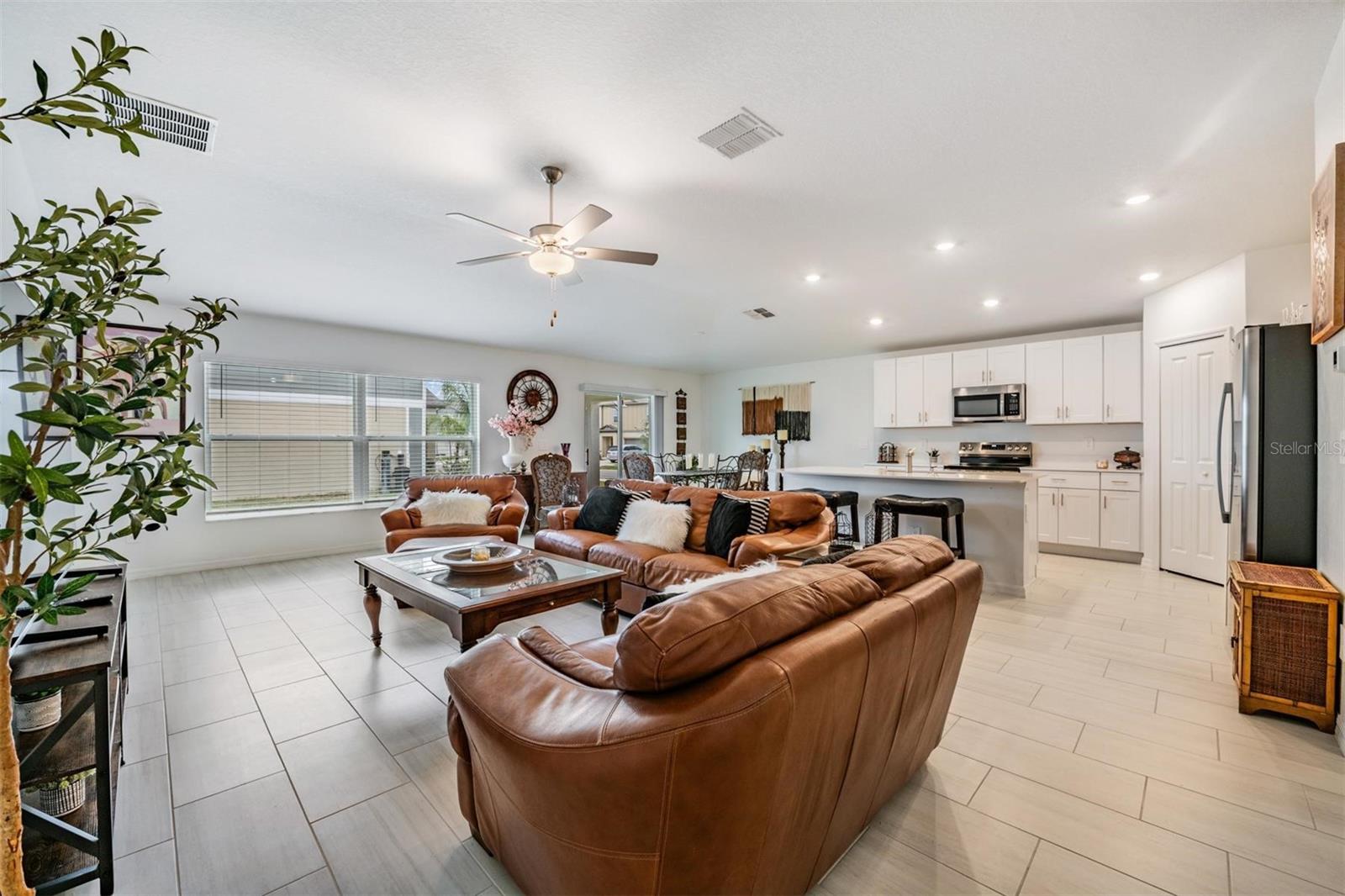32325 WISHING HAVEN DR, SAN ANTONIO, FL — photo 4