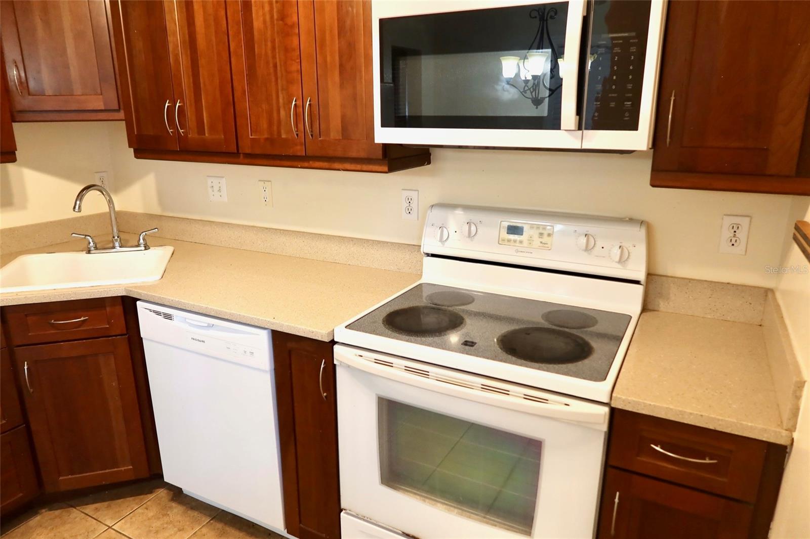 2704 NW 1ST AVE, GAINESVILLE, FL — photo 6