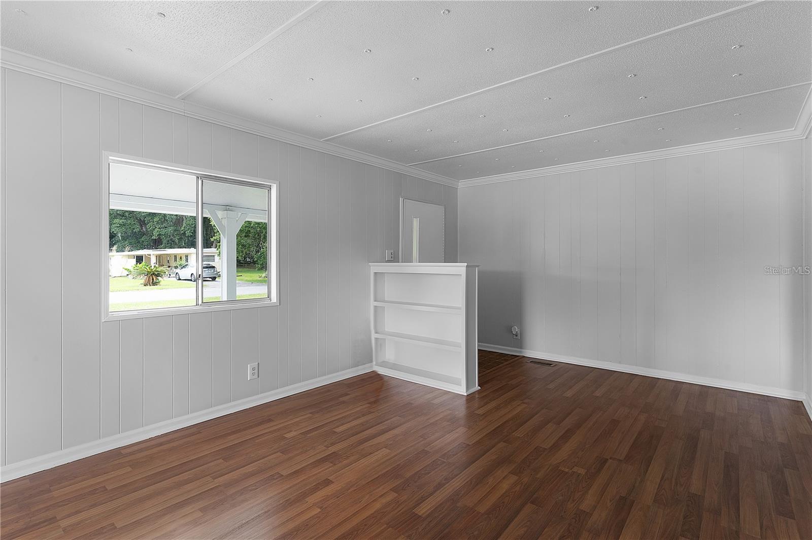 302 IVANHOE CIR, LADY LAKE, FL — photo 11