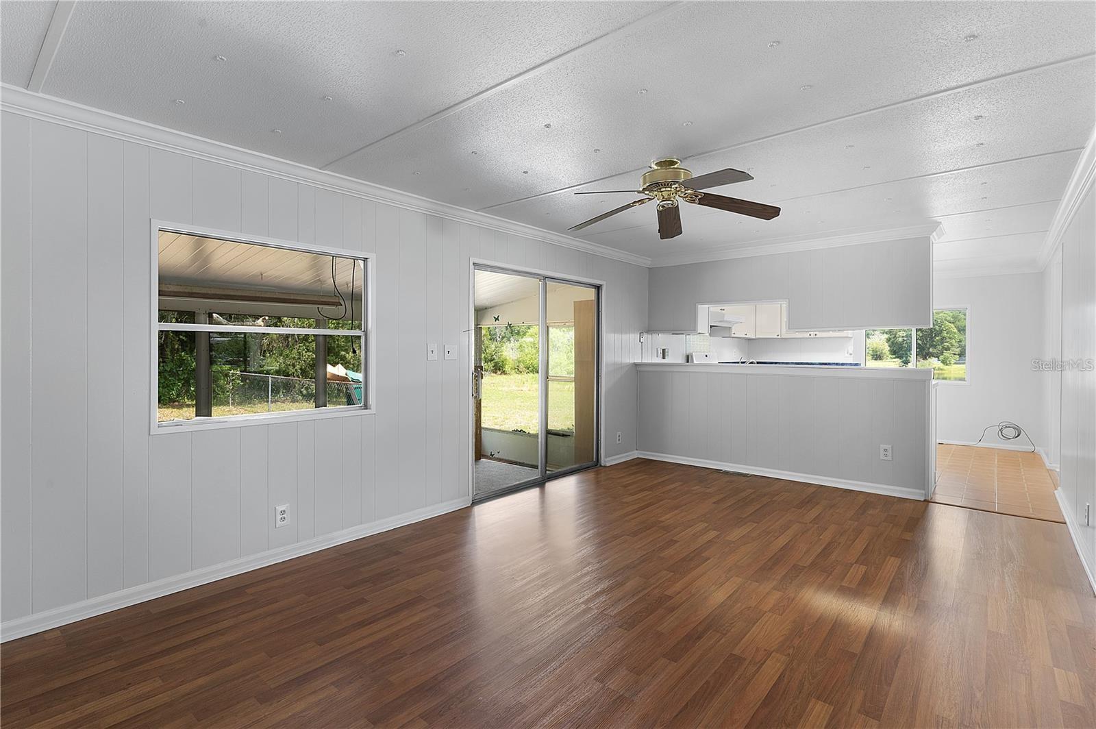 302 IVANHOE CIR, LADY LAKE, FL — photo 29